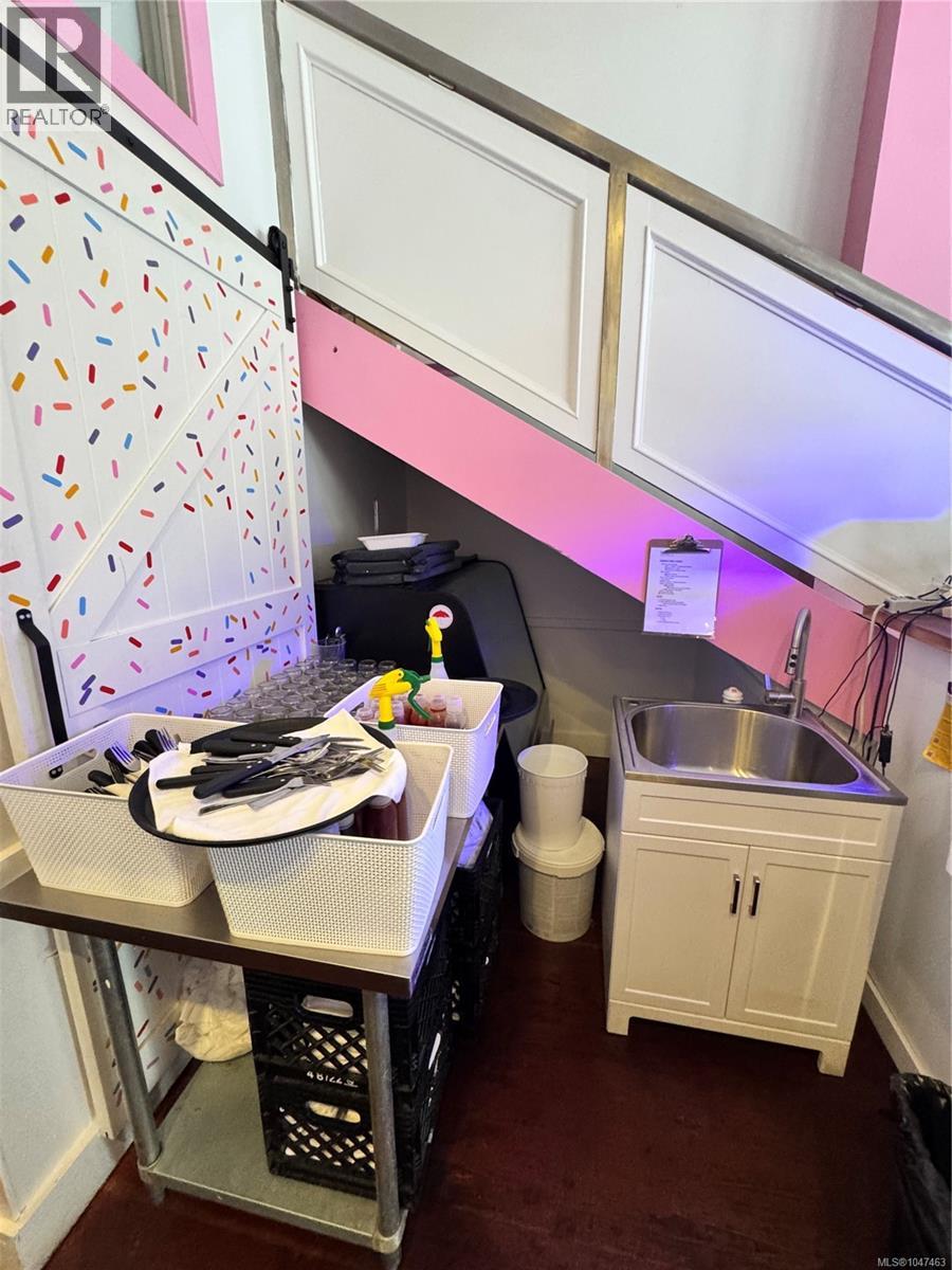 632 Yates St, Victoria, British Columbia  V8W 1L3 - Photo 8 - 1047463