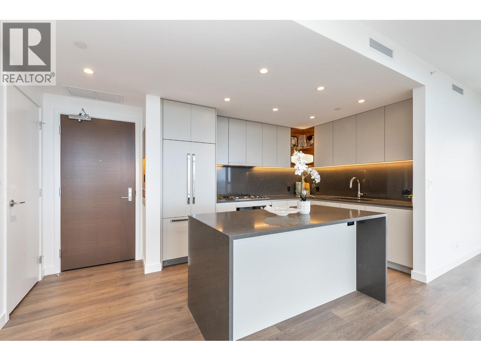 3207 720 Farrow Street, Coquitlam, British Columbia  V3J 0P3 - Photo 2 - R3156284