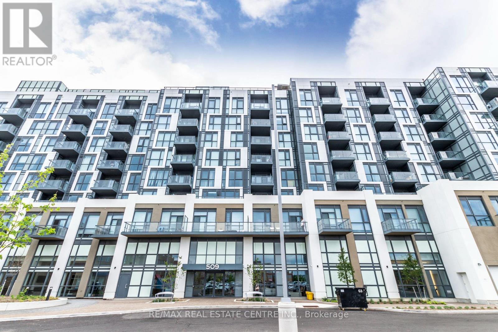 401 - 509 DUNDAS STREET W, Oakville, Ontario