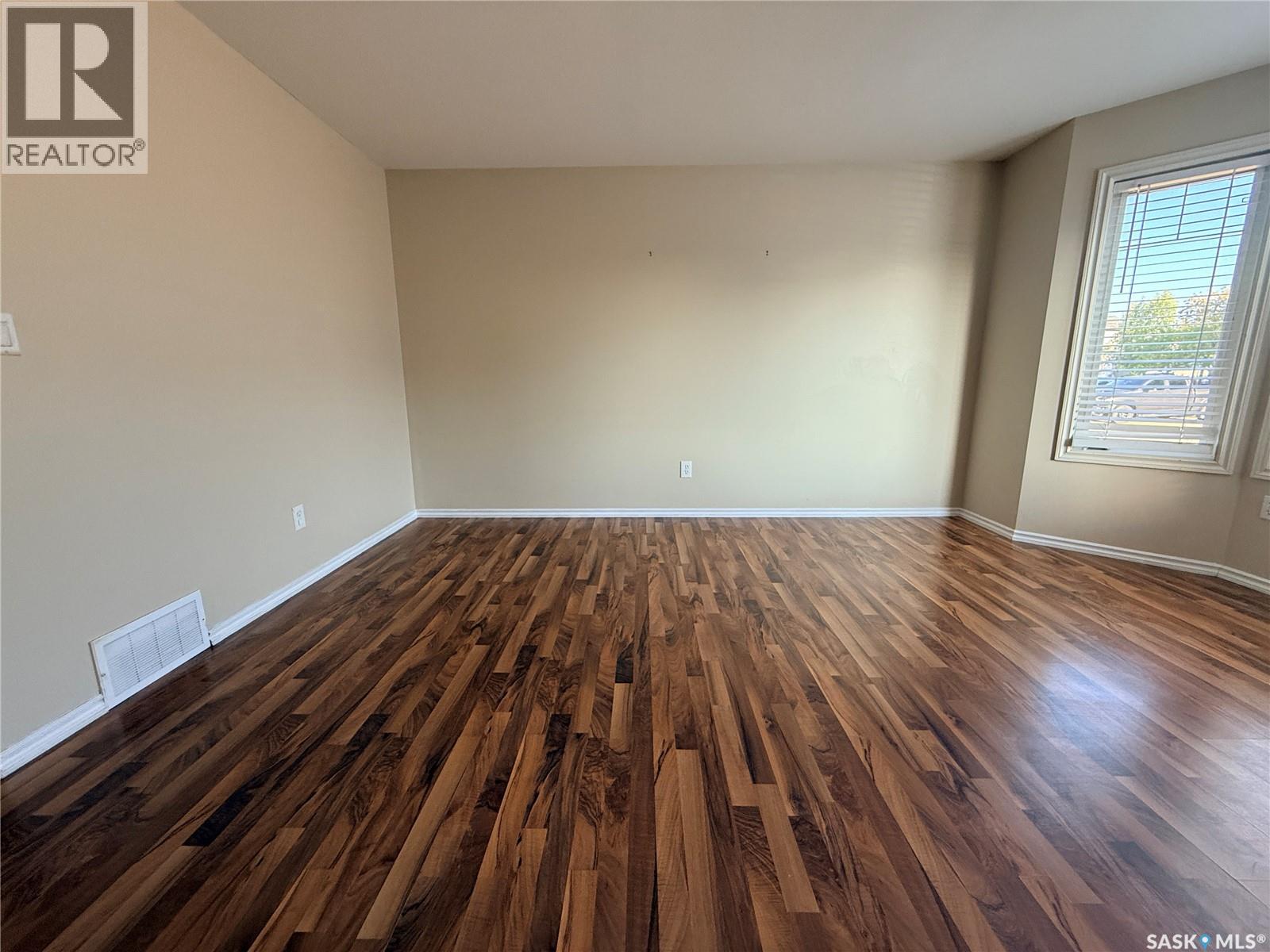 212 415 Lynd Crescent, Saskatoon, Saskatchewan S7T 0C2 - Photo 3 - SK046383