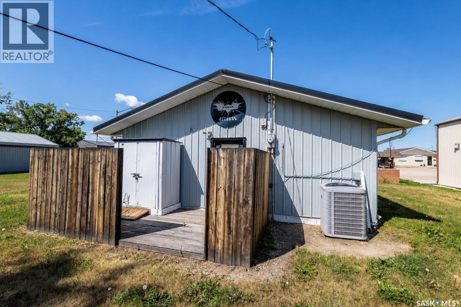123 Ogema Street, Tugaske, Saskatchewan  S0H 4B0 - Photo 3 - SK046343