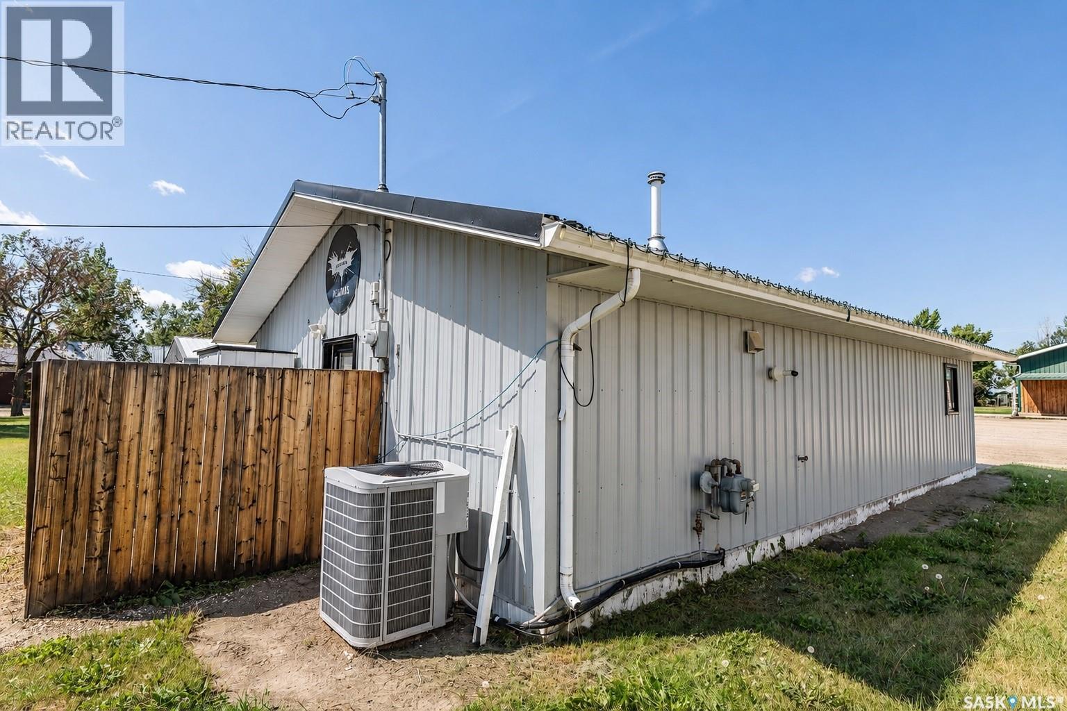 123 Ogema Street, Tugaske, Saskatchewan  S0H 4B0 - Photo 4 - SK046343