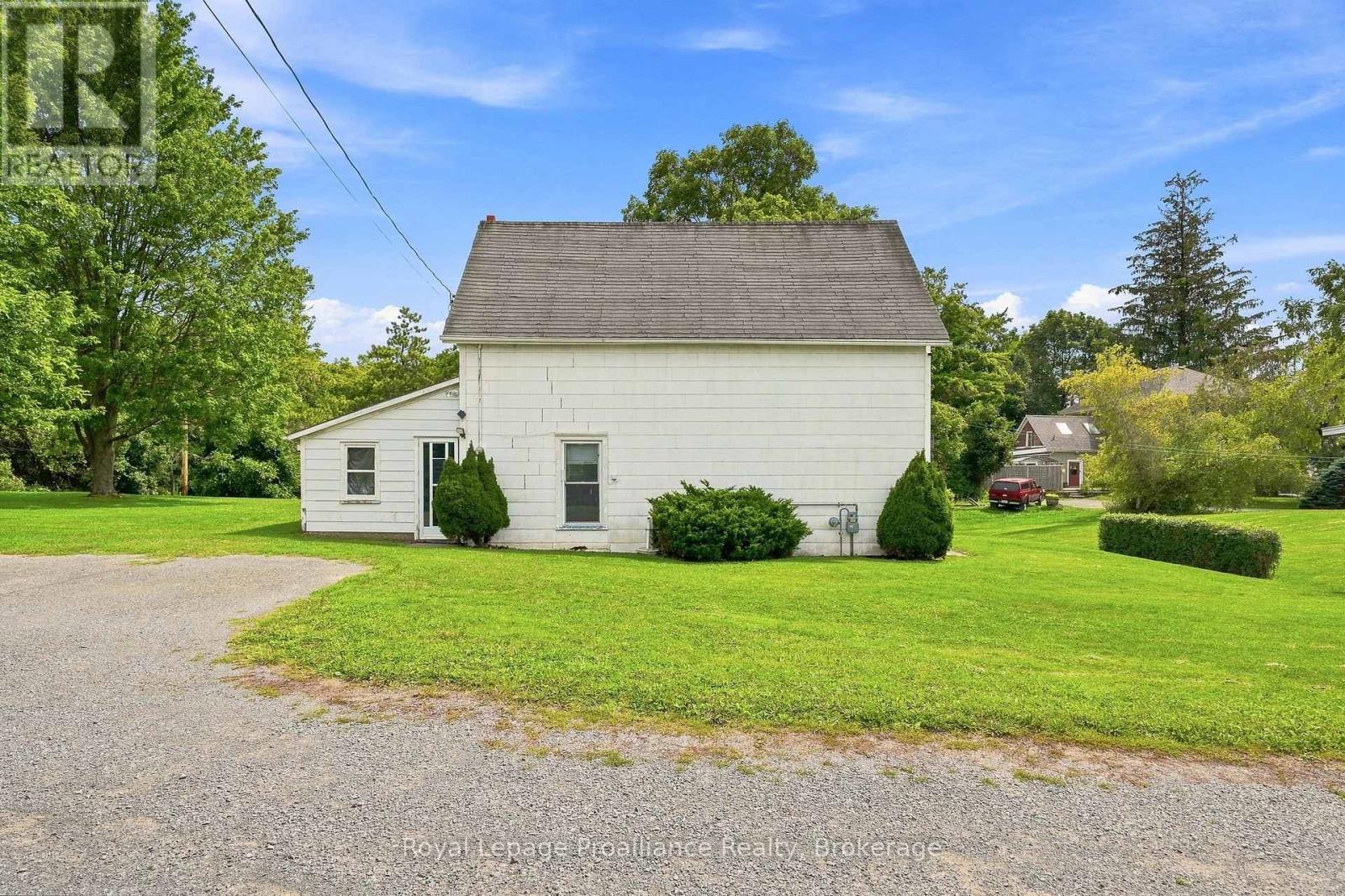380-384 Main Street, Prince Edward County, Ontario  K0K 1G0 - Photo 32 - X13703942