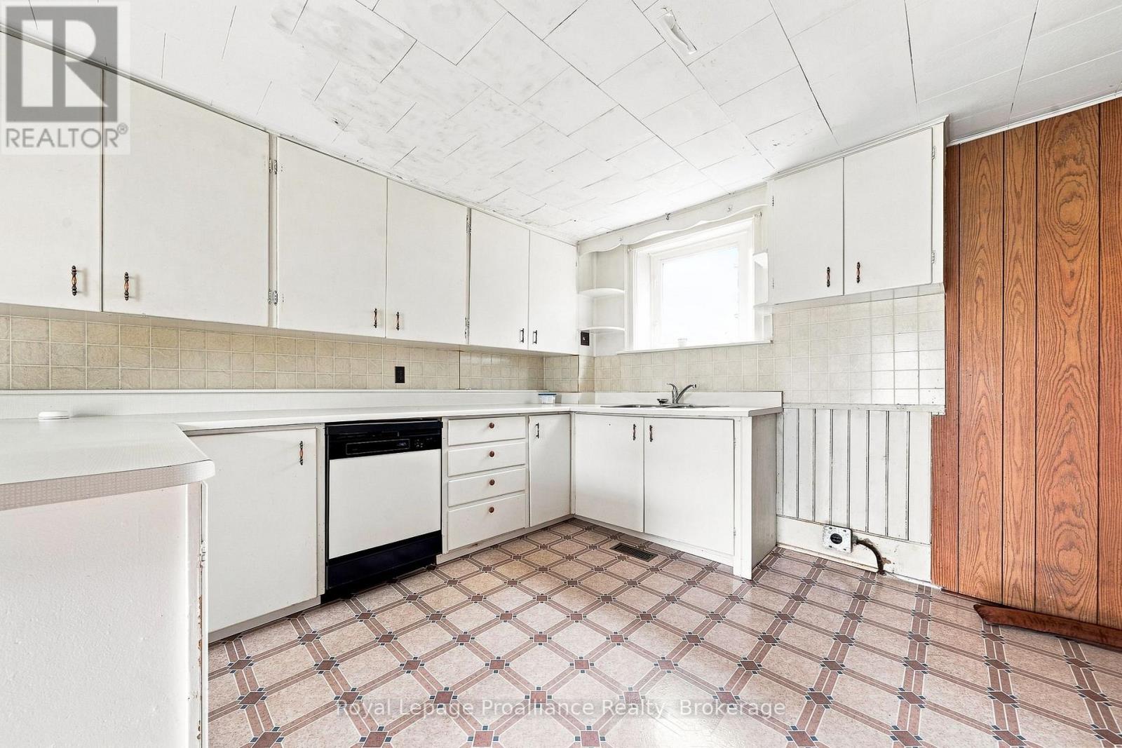 380-384 Main Street, Prince Edward County, Ontario  K0K 1G0 - Photo 37 - X13703942