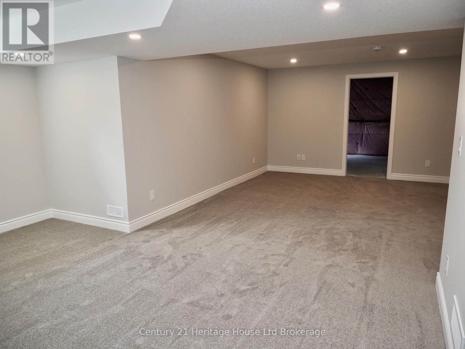 114 Beech Boulevard, Tillsonburg, Ontario N4G 5S1 - Photo 29 - X12986076