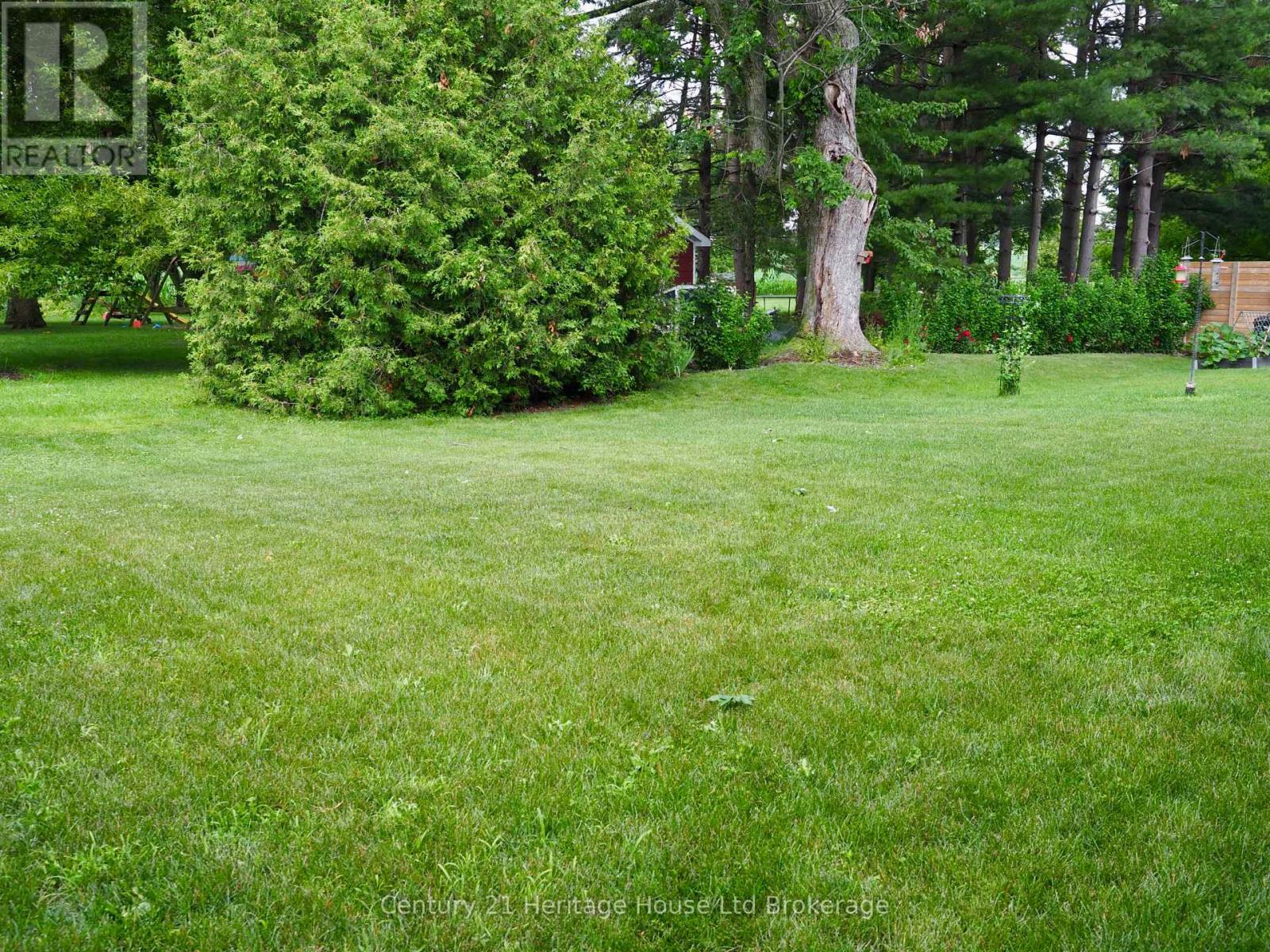 114 Beech Boulevard, Tillsonburg, Ontario N4G 5S1 - Photo 34 - X12986076