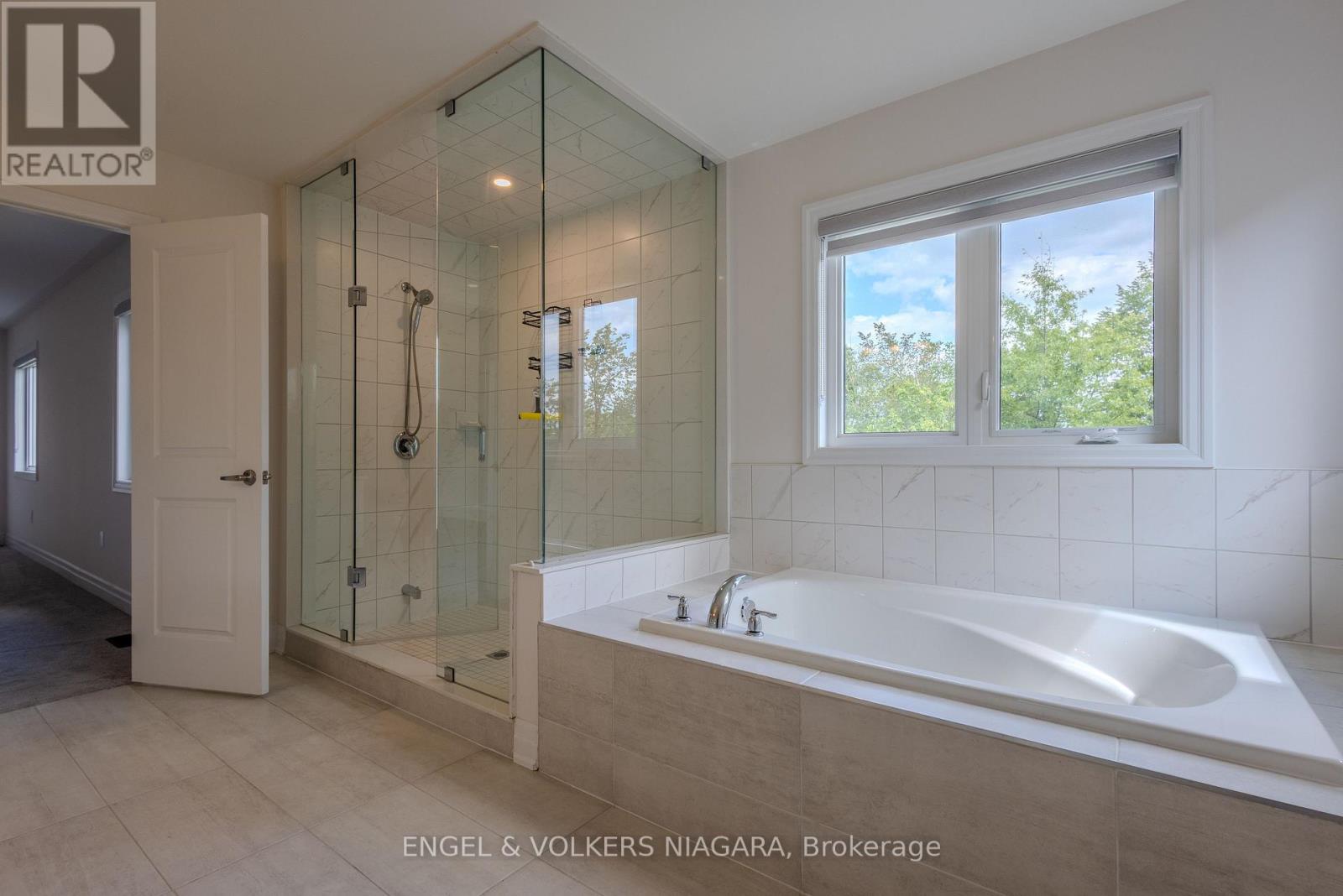 9218 White Oak Avenue, Niagara Falls, Ontario  L2G 0E9 - Photo 27 - X13703950