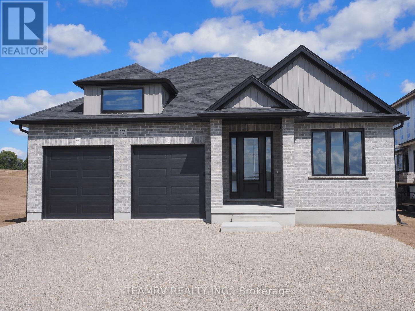 17 DARROW DRIVE, Tillsonburg, Ontario