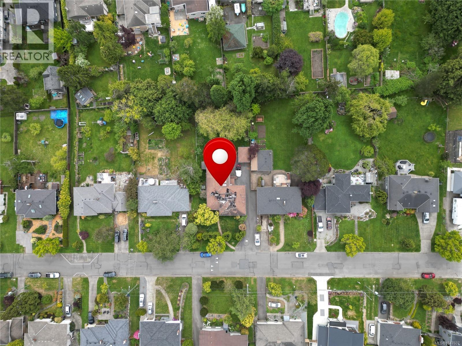 1637 Warren Gdns, Victoria, British Columbia  V8S 1S9 - Photo 10 - 1047607