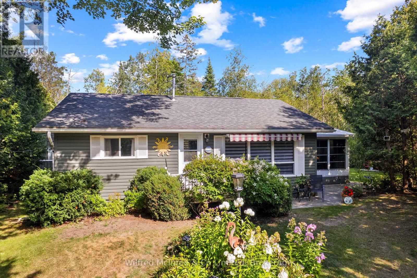 32 Mohawk Drive, Native Leased Lands, Ontario  N0H 2L0 - Photo 4 - X13703938