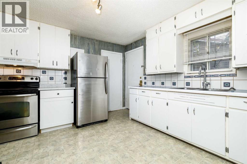 3905 46 Street, Red Deer, Alberta  T4J 1B5 - Photo 7 - A2312986