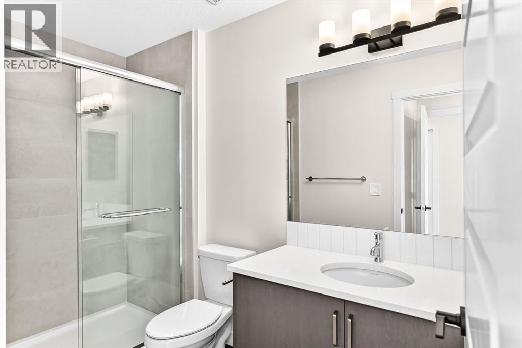 1075 Bayview Crescent SW, Airdrie, Alberta  T4B 5N8 - Photo 11 - A2338048