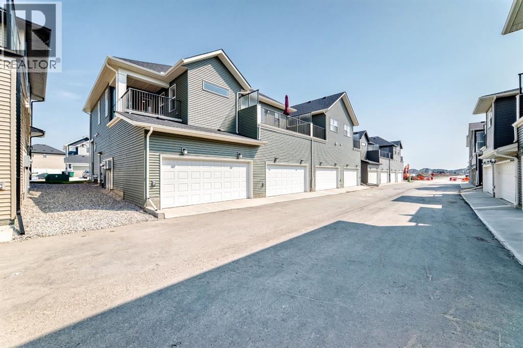 1075 Bayview Crescent SW, Airdrie, Alberta  T4B 5N8 - Photo 30 - A2338048