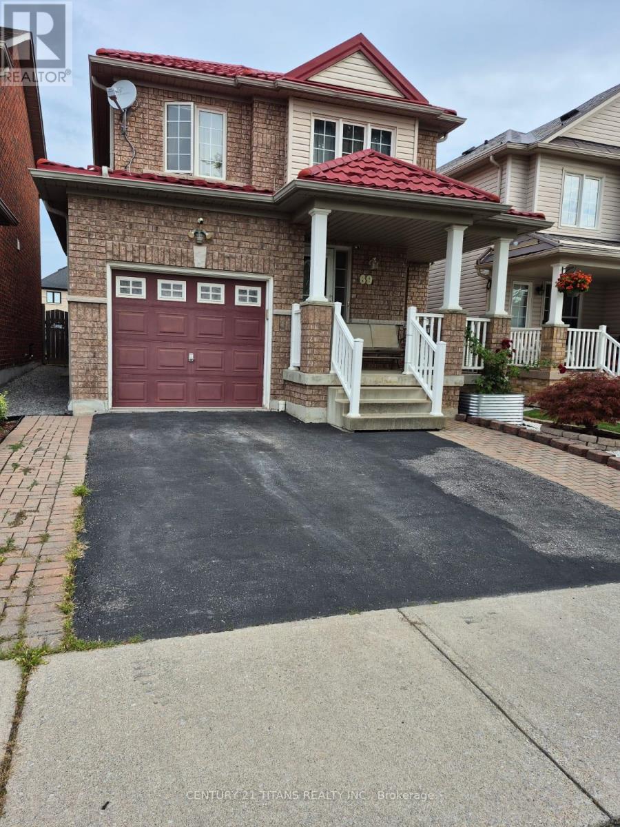 69 RAMPART CRESCENT, Whitby, Ontario