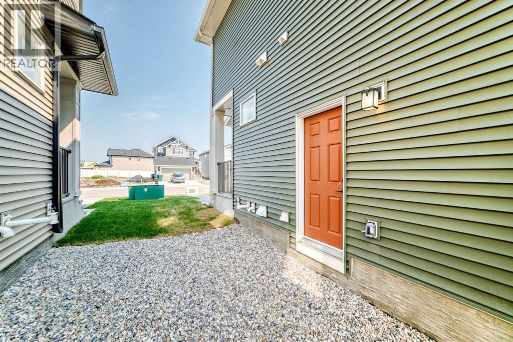 1075 Bayview Crescent SW, Airdrie, Alberta  T4B 5N8 - Photo 29 - A2338048