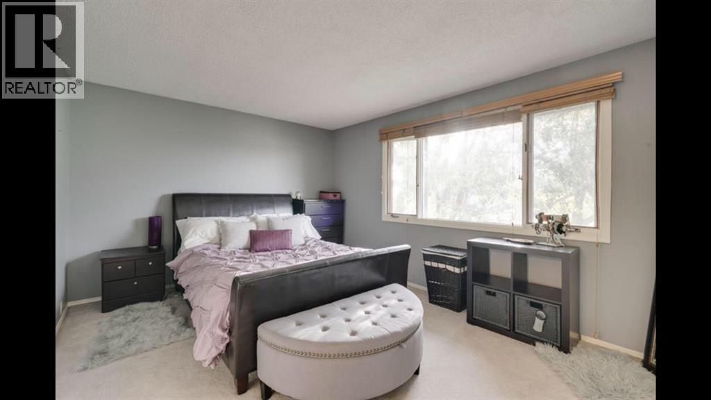164 Glamis Terrace Sw, Calgary, Alberta  t3e 6v3 - Photo 11 - A2339132