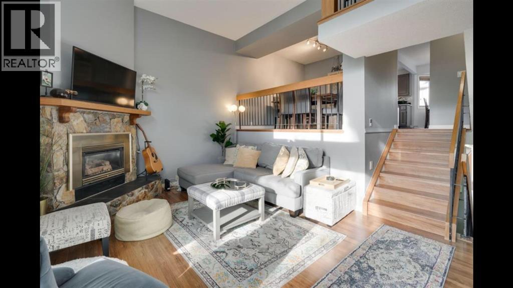 164 Glamis Terrace Sw, Calgary, Alberta  t3e 6v3 - Photo 4 - A2339132