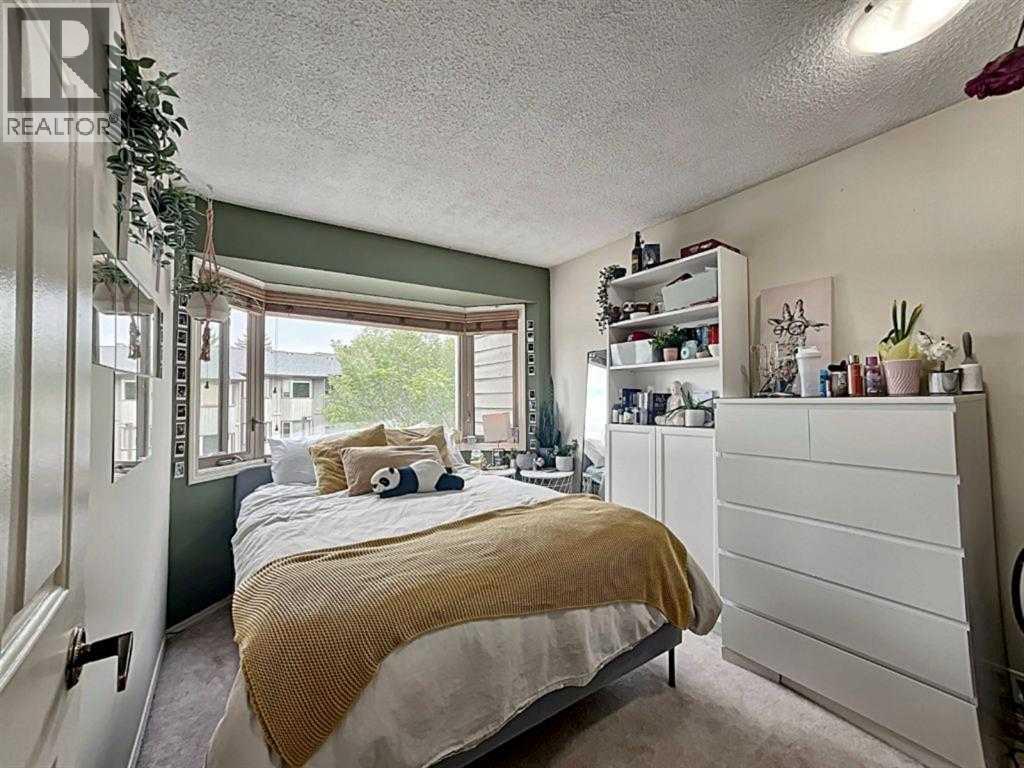 164 Glamis Terrace Sw, Calgary, Alberta  t3e 6v3 - Photo 15 - A2339132