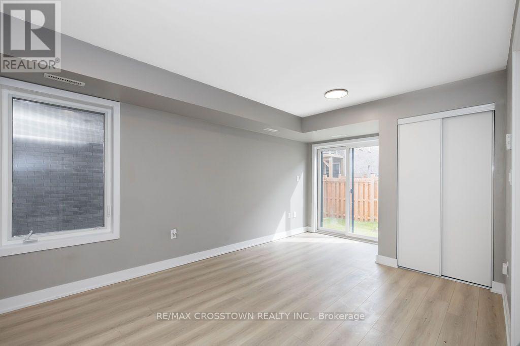1 - 14 Pumpkin Corner Crescent, Barrie, Ontario L9J 0T6 - Photo 12 - S13703900