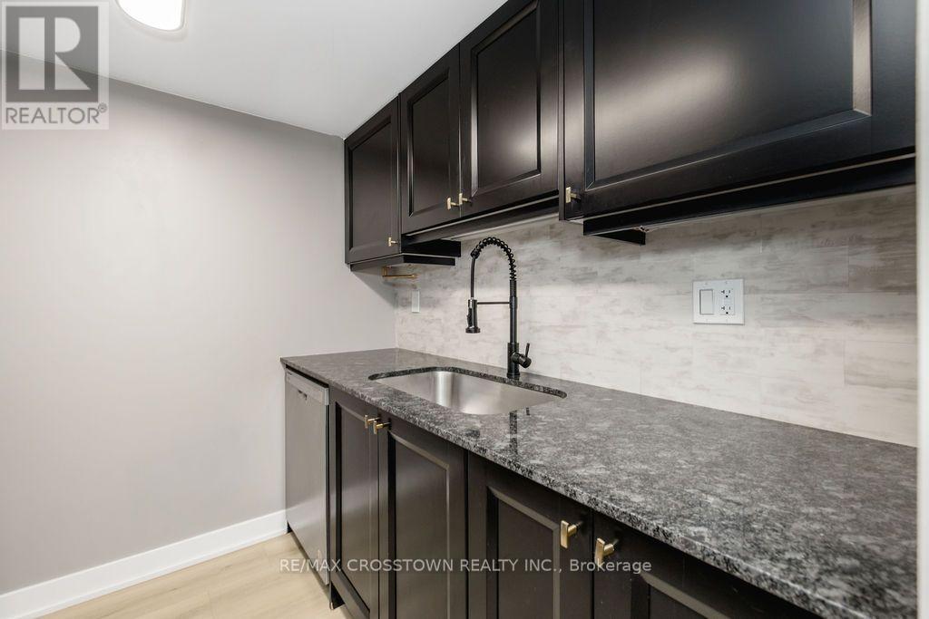 1 - 14 Pumpkin Corner Crescent, Barrie, Ontario L9J 0T6 - Photo 9 - S13703900