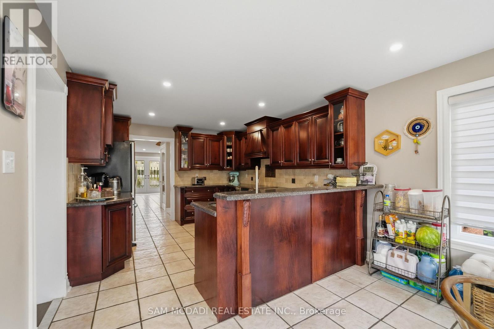 3605 Trelawny Circle, Mississauga, Ontario  L5N 6N8 - Photo 10 - W13703890