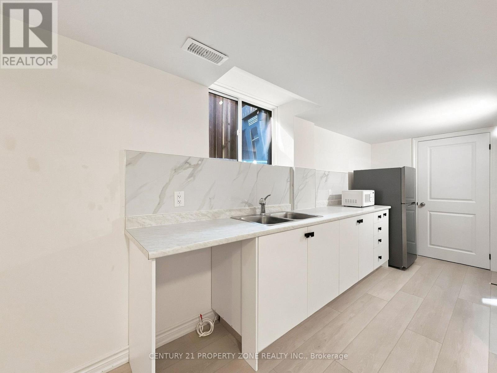 102 Cadillac Crescent, Brampton, Ontario  L7A 3B4 - Photo 19 - W13703898