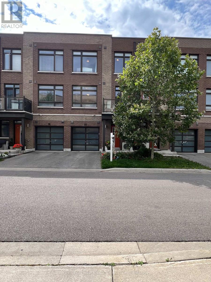 10 TAUTON STREET, Vaughan, Ontario