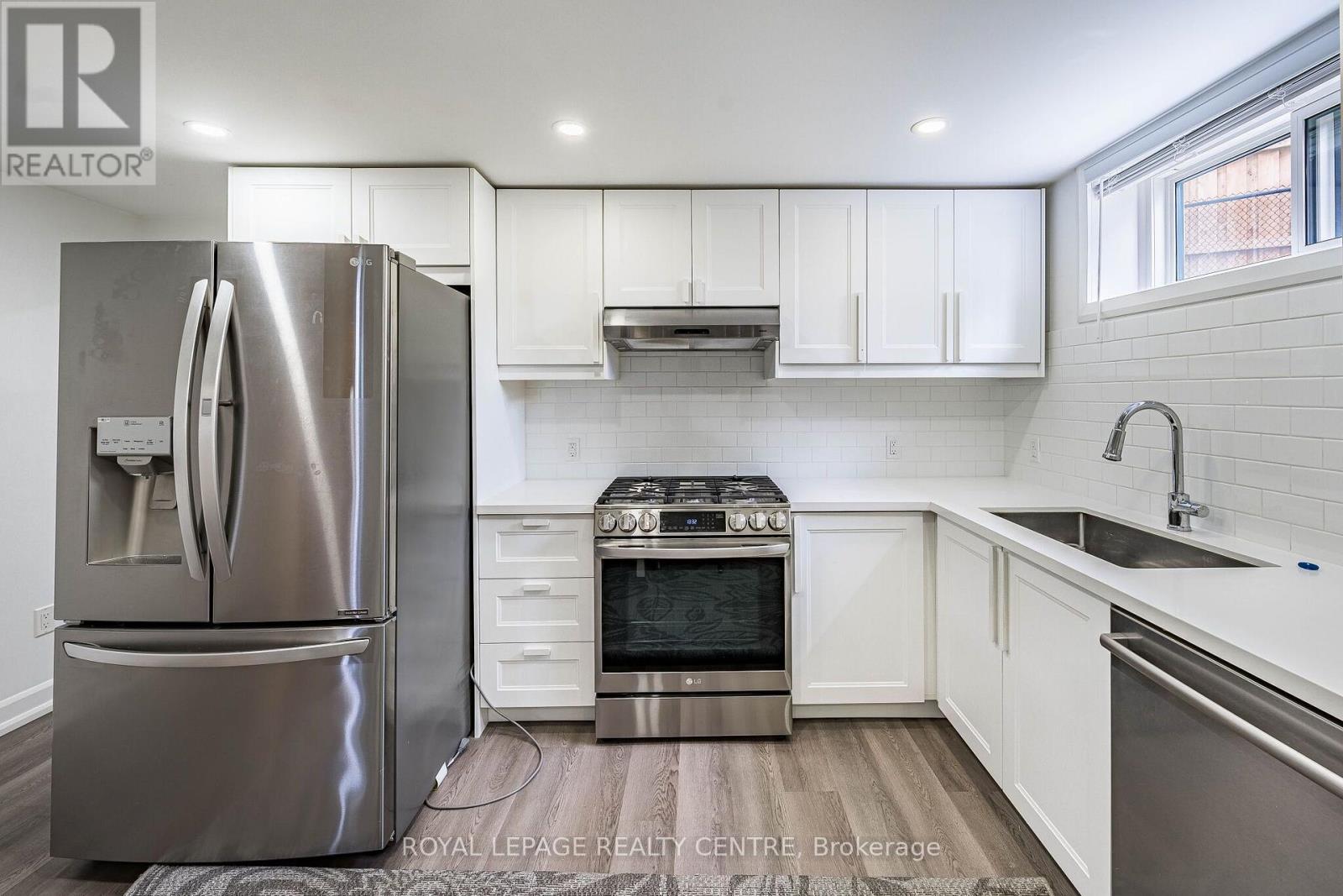 3 Vineberg Drive, Hamilton, Ontario L9B 2P6 - Photo 30 - X13703544