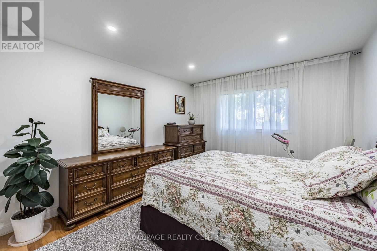 3 Vineberg Drive, Hamilton, Ontario L9B 2P6 - Photo 15 - X13703544