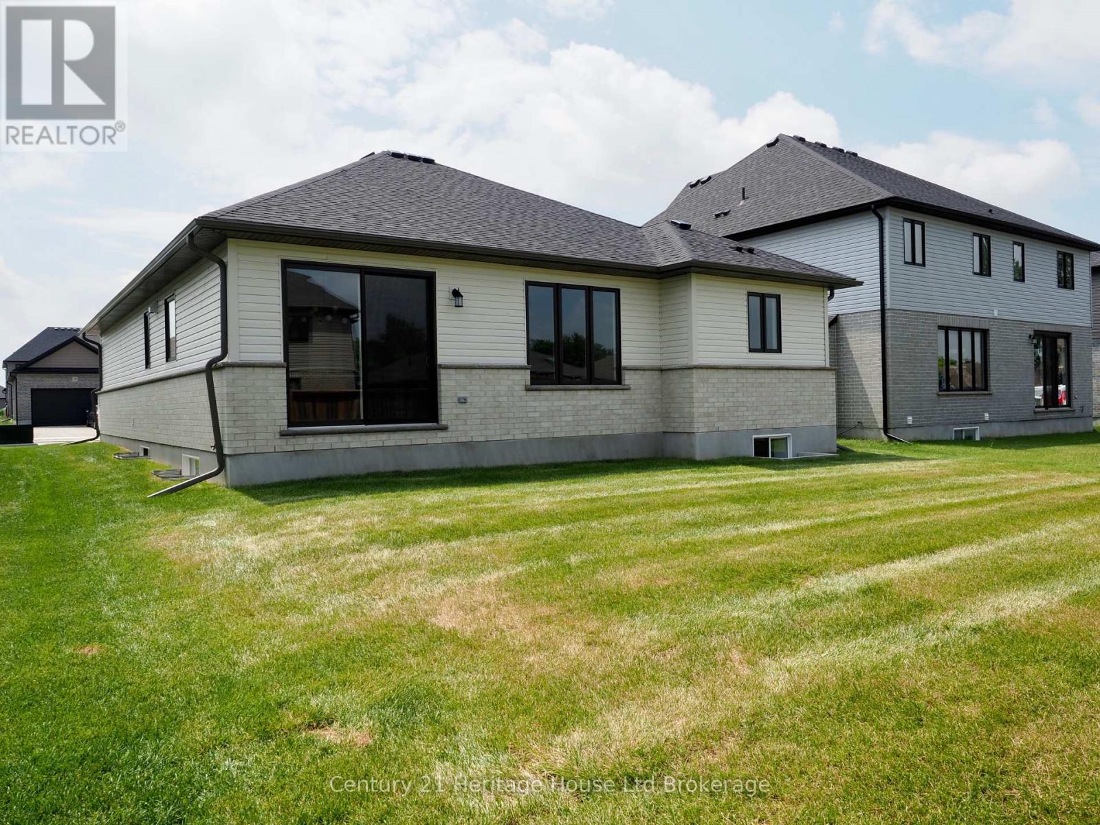 28 Sycamore Drive, Tillsonburg, Ontario  N4G 5R9 - Photo 24 - X13485520