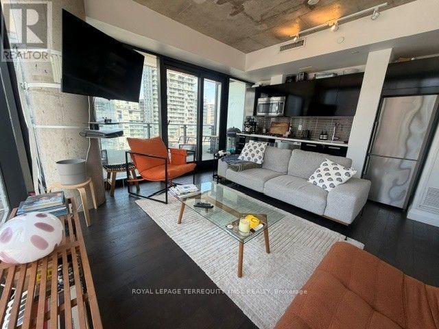 1001 - 224 King Street W, Toronto, Ontario  M5H 0A6 - Photo 15 - C13701290