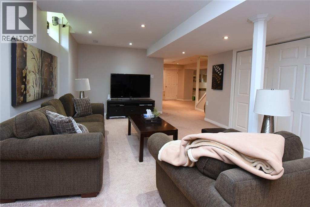 470 Amanda Crescent, Burlington, Ontario  L7L 6H5 - Photo 41 - 40855459