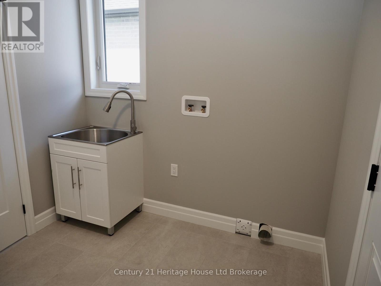 28 Sycamore Drive, Tillsonburg, Ontario  N4G 5R9 - Photo 21 - X13485520