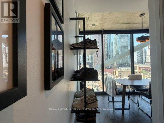1001 - 224 King Street W, Toronto, Ontario  M5H 0A6 - Photo 20 - C13701290
