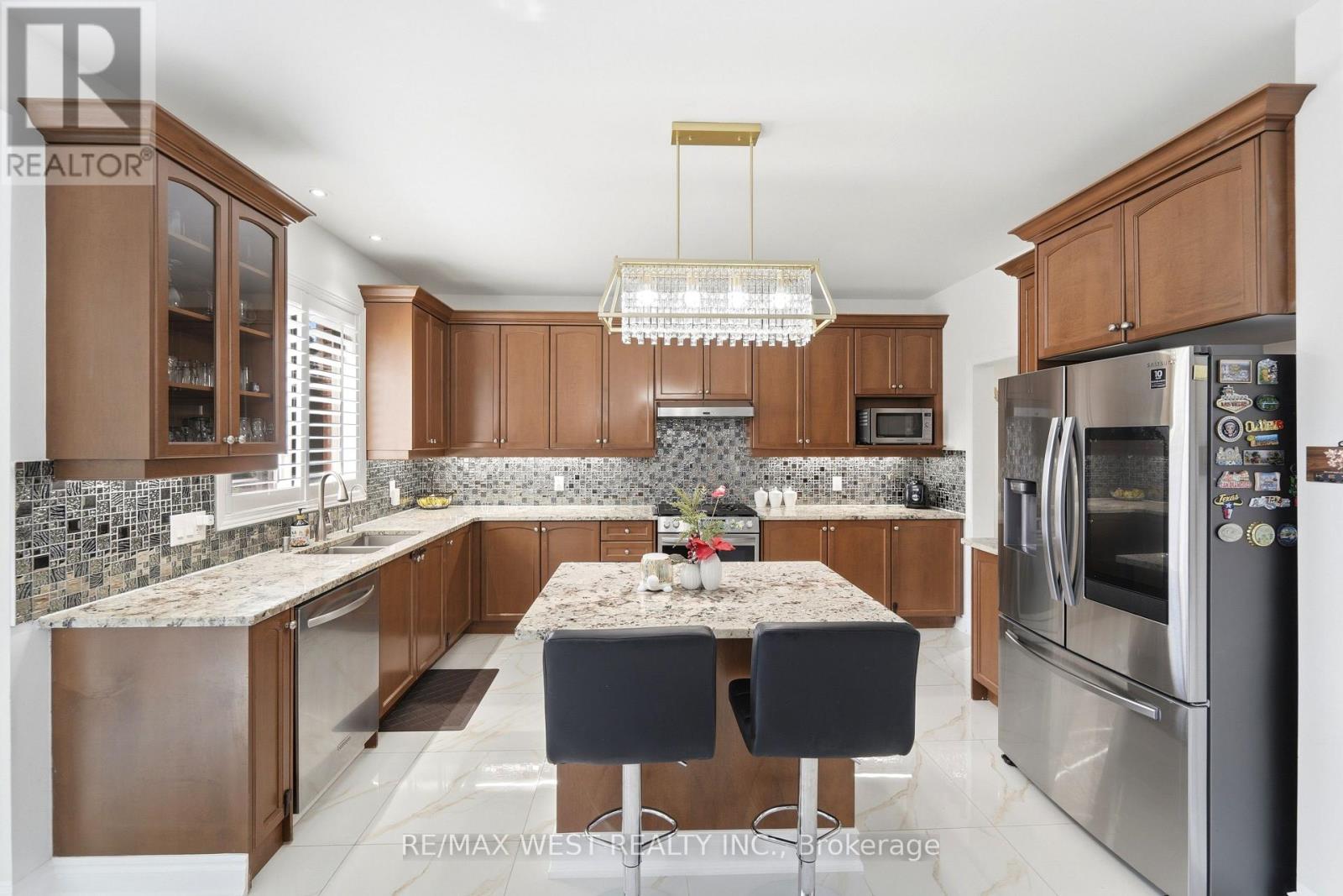 356 Robert Ferrie Drive, Kitchener, Ontario  N2P 2Y6 - Photo 5 - X13702248