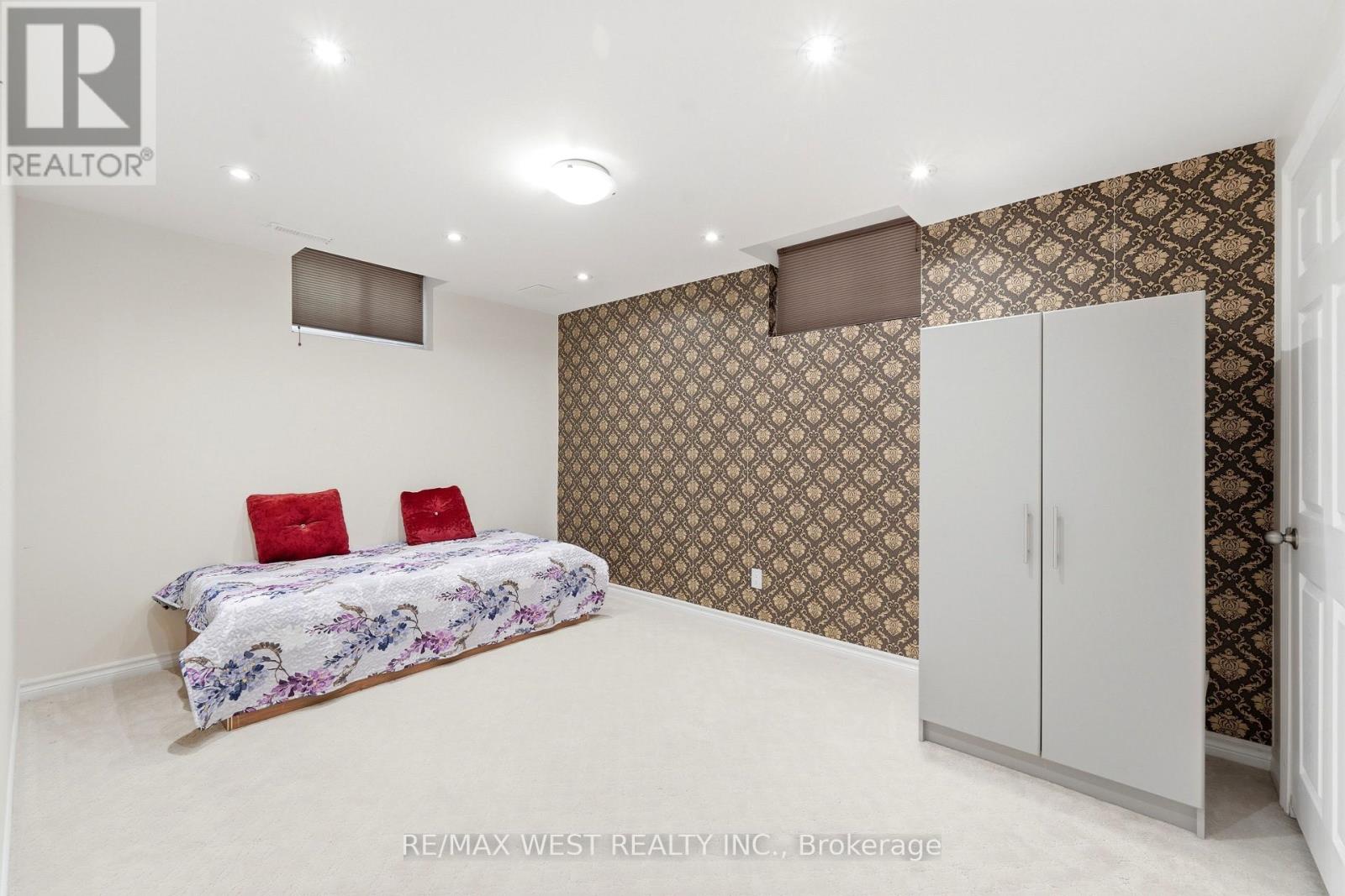 356 Robert Ferrie Drive, Kitchener, Ontario  N2P 2Y6 - Photo 13 - X13702248
