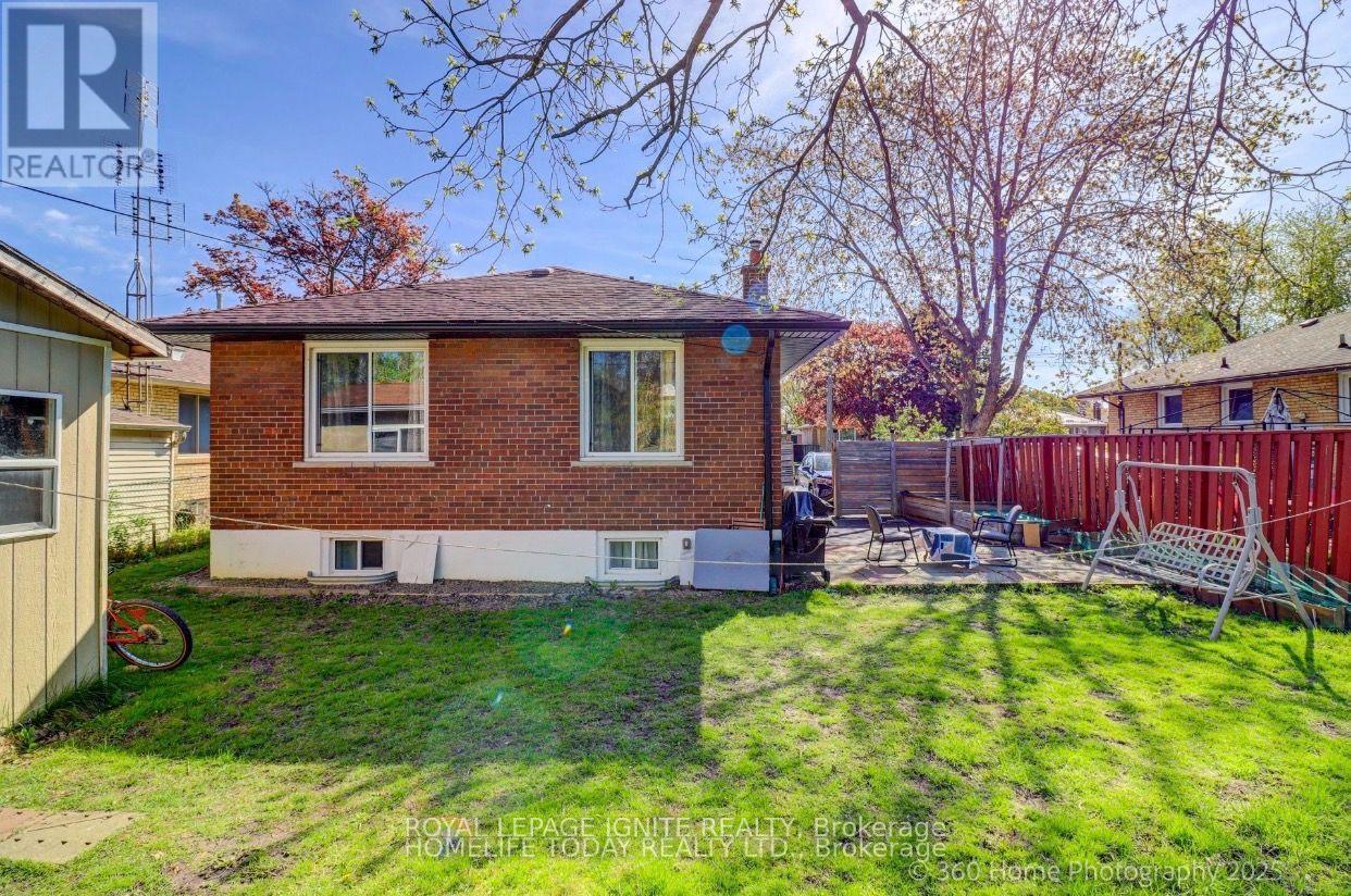 6 Greyabbey Trail, Toronto, Ontario M1E 1V7 - Photo 23 - E13703976