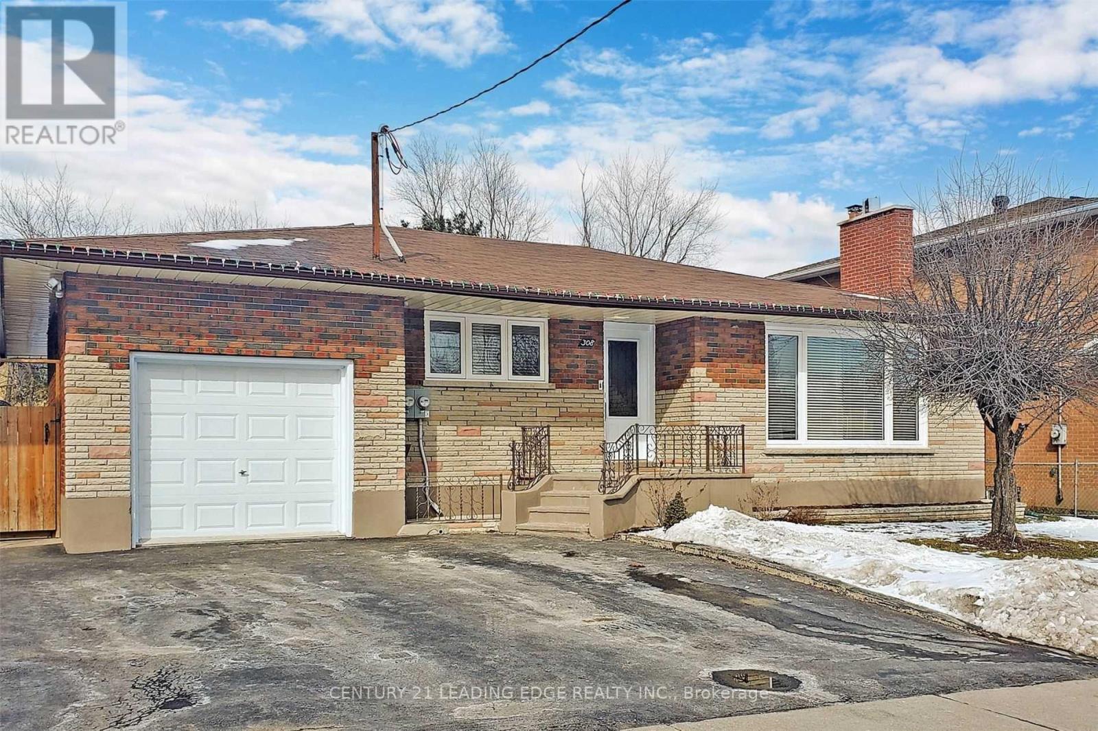308 ELGIN STREET W, Oshawa, Ontario