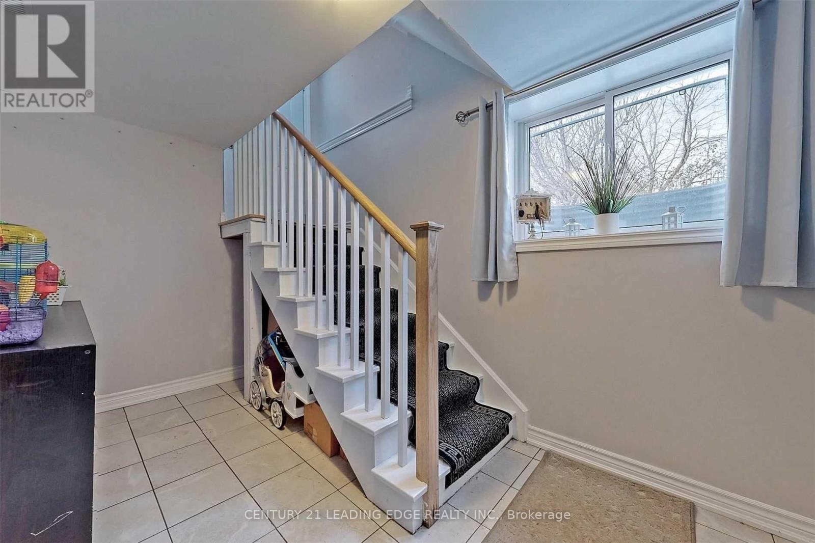 308 Elgin Street W, Oshawa, Ontario  L1J 2P3 - Photo 6 - E13703996
