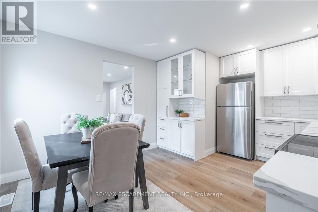 88 Ivon Avenue, Hamilton, Ontario L8H 5S6 - Photo 11 - X13703988