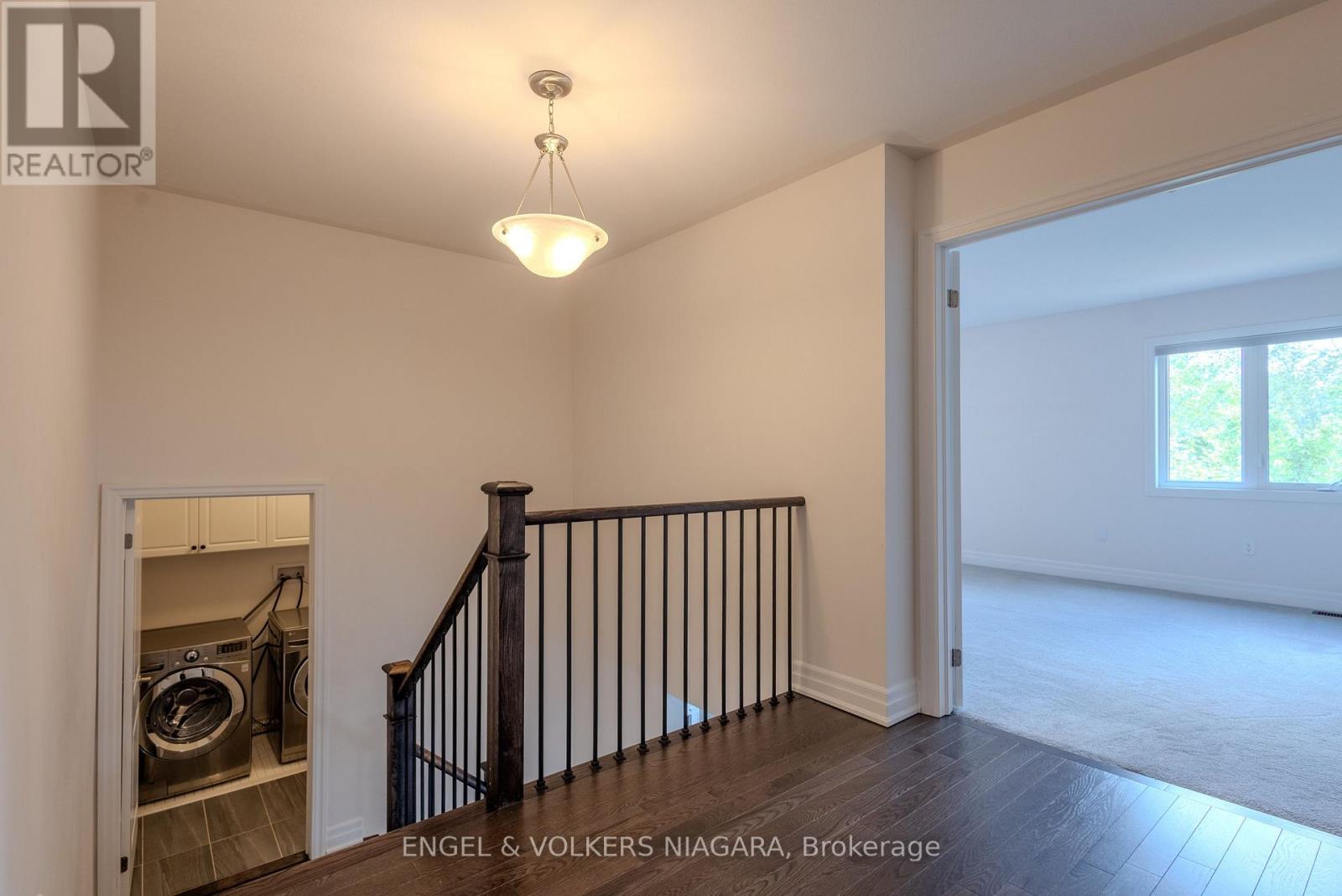 9218 White Oak Avenue, Niagara Falls, Ontario  L2G 0E9 - Photo 14 - X13703950