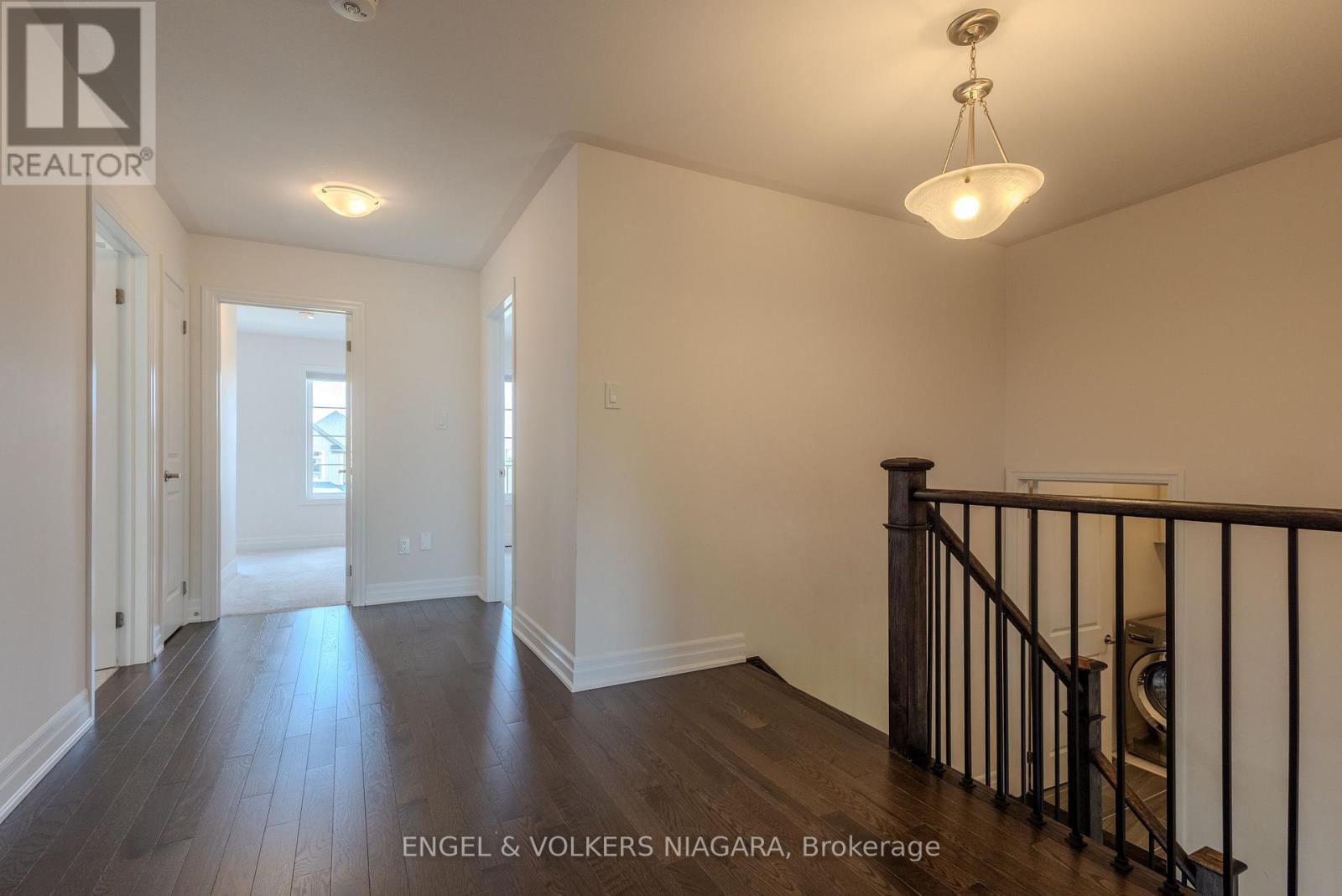 9218 White Oak Avenue, Niagara Falls, Ontario  L2G 0E9 - Photo 13 - X13703950