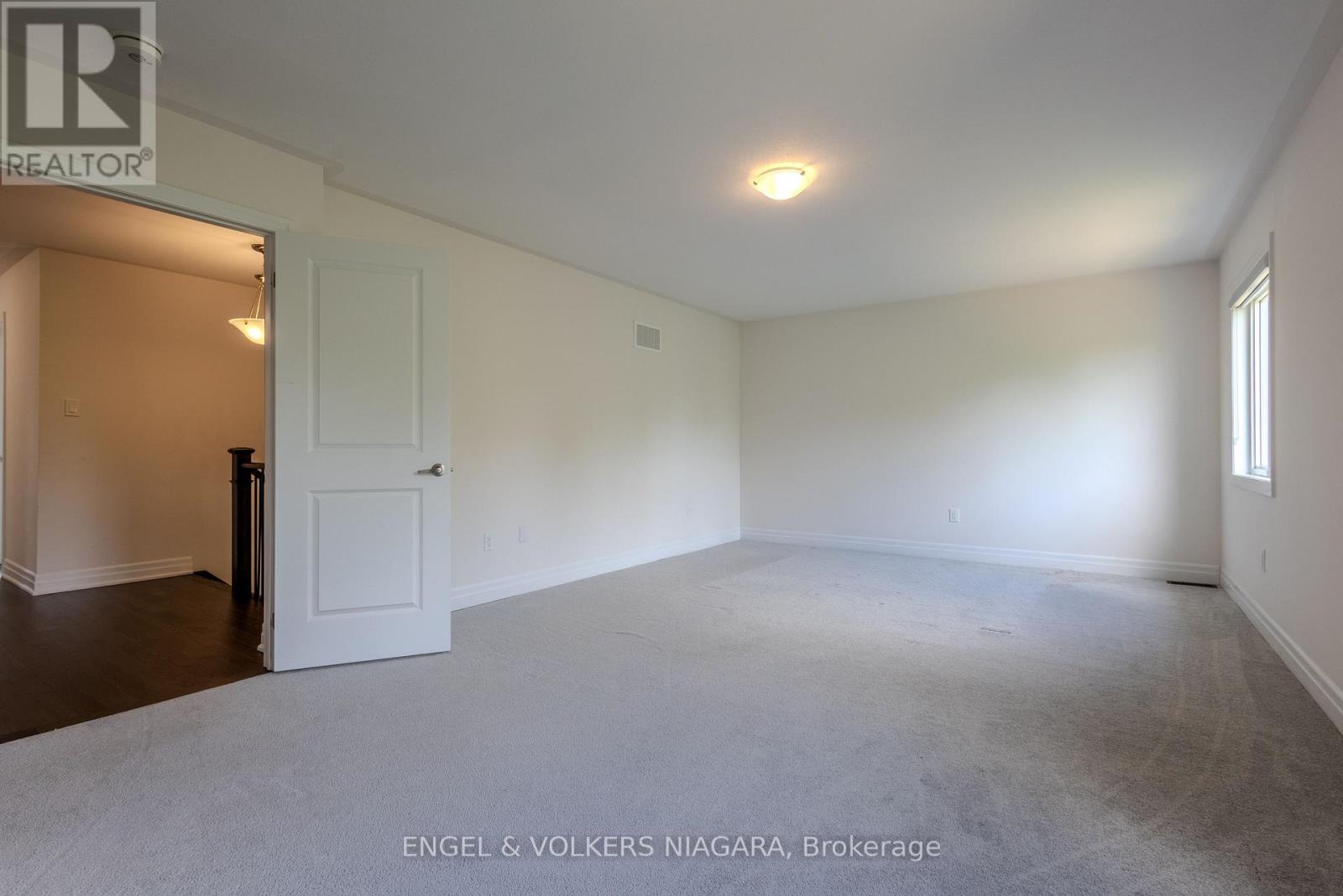 9218 White Oak Avenue, Niagara Falls, Ontario  L2G 0E9 - Photo 27 - X13703950
