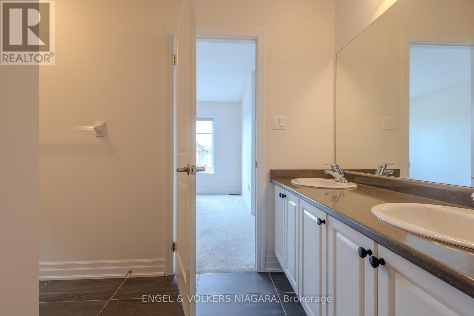 9218 White Oak Avenue, Niagara Falls, Ontario  L2G 0E9 - Photo 32 - X13703950