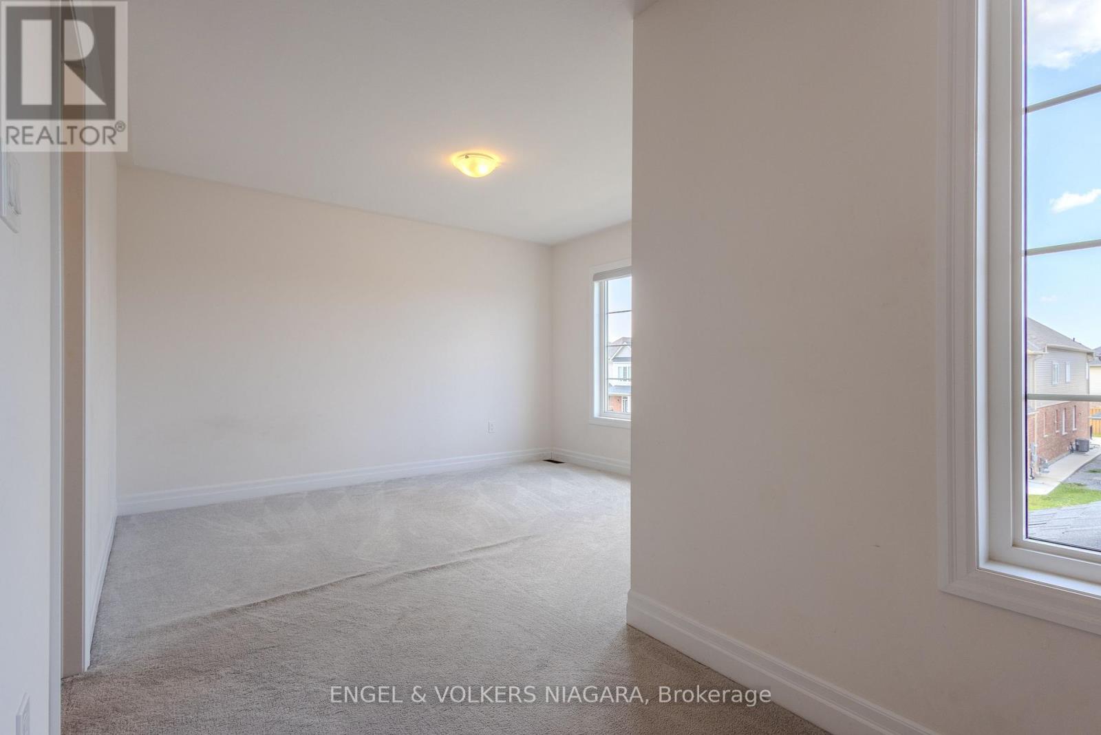 9218 White Oak Avenue, Niagara Falls, Ontario  L2G 0E9 - Photo 28 - X13703950