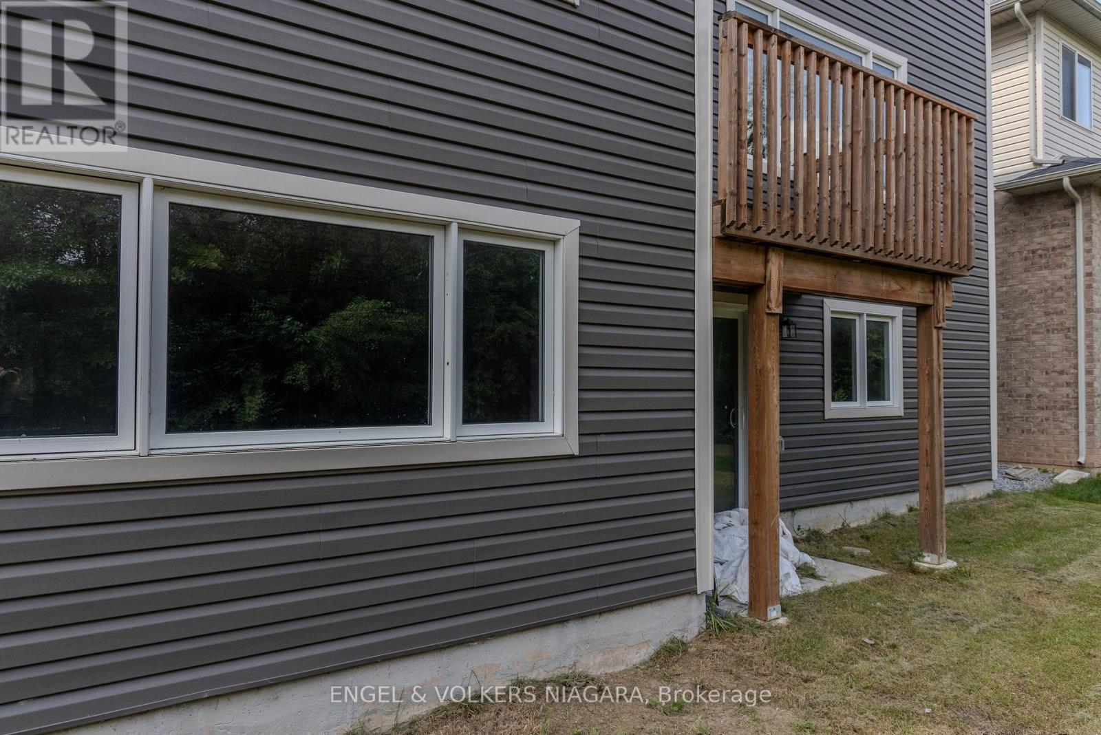 9218 White Oak Avenue, Niagara Falls, Ontario  L2G 0E9 - Photo 39 - X13703950