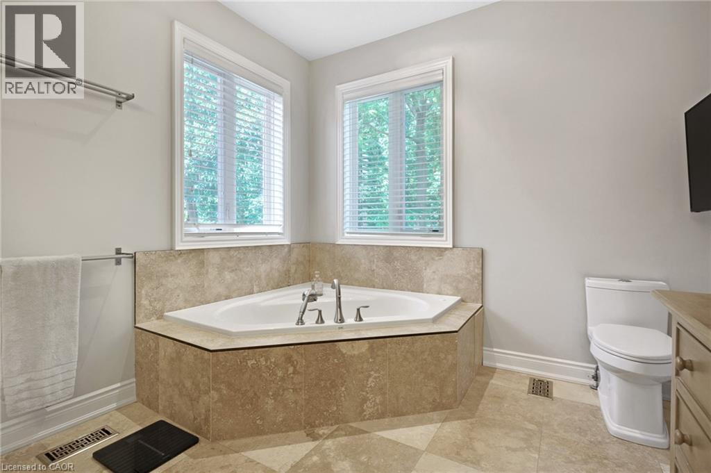 258 Edgewater Crescent Unit# 8, Kitchener, Ontario N2A 4M2 - Photo 33 - 40839422