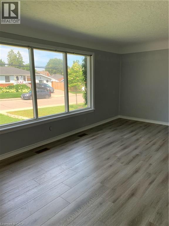 132 Howe Avenue Unit# A, Hamilton, Ontario  L9A 1X6 - Photo 3 - 40857734