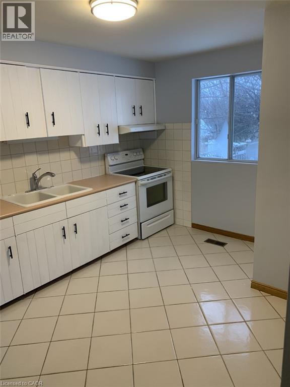 132 Howe Avenue Unit# A, Hamilton, Ontario  L9A 1X6 - Photo 9 - 40857734