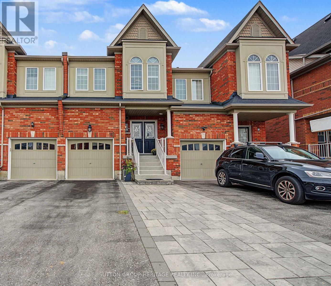 15 Clarinet Lane, Whitchurch-Stouffville, Ontario  L4A 0N8 - Photo 2 - N13702614